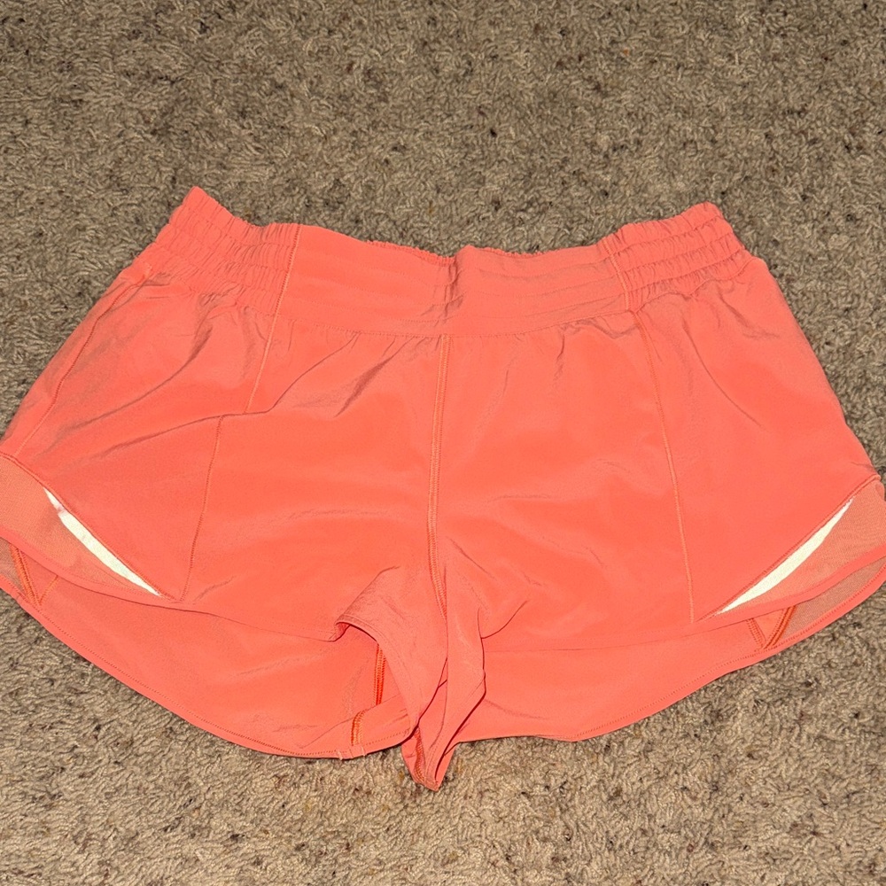 Lululemon orange hotty hot shorts 2.5 inch